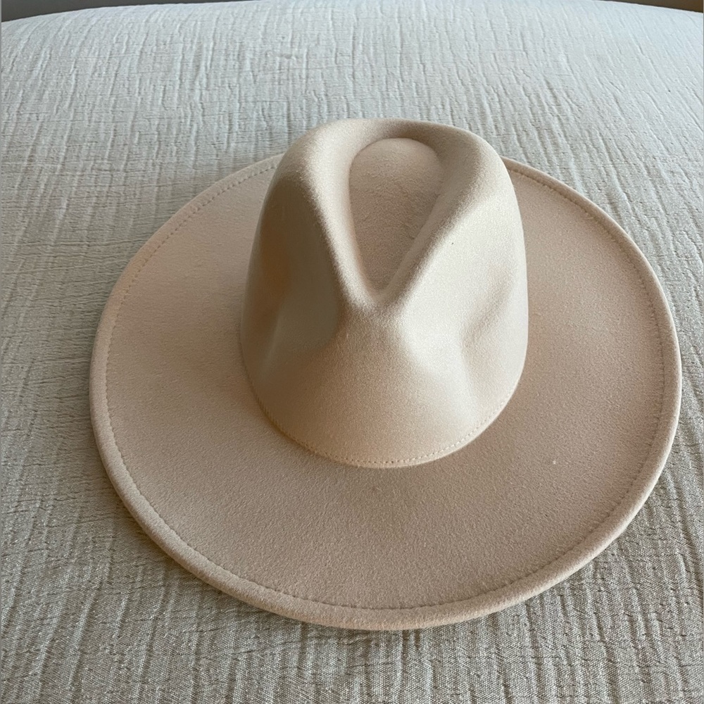Vici Hat